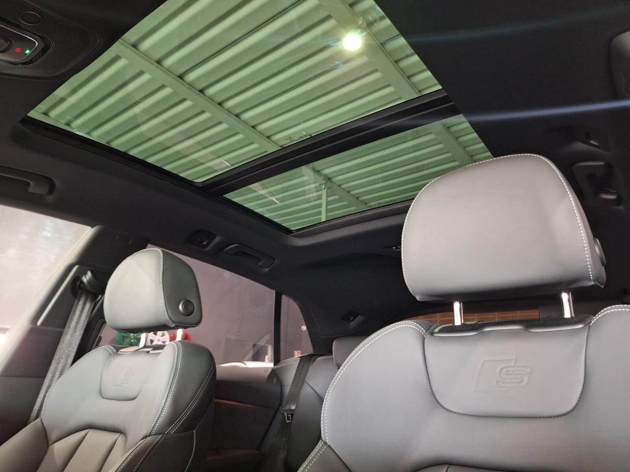 Audi Q8 SUV 55 TFSI e quattro tiptronic S line edition