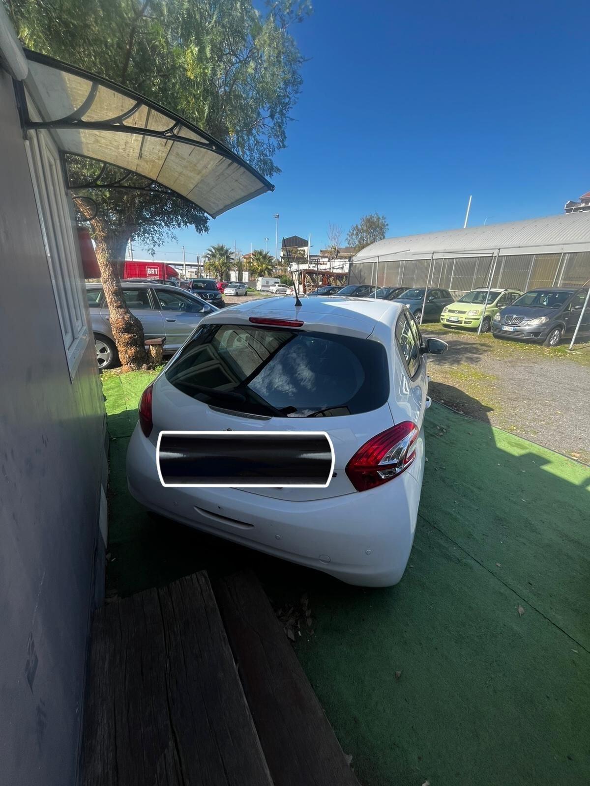 Peugeot 208 1.4 e-HDi 68 CV S&S robotizzato 5 porte Active