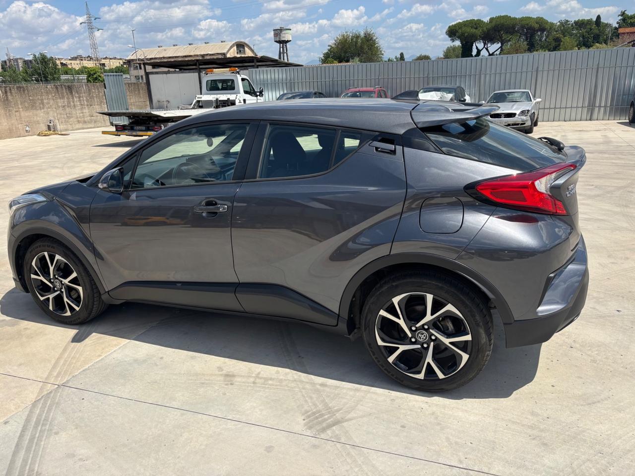 Toyota C-HR 1.8 Hybrid E-CVT Trend