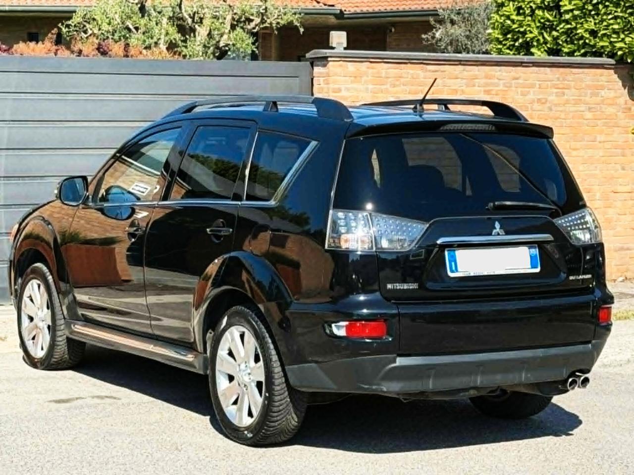 Mitsubishi Outlander 2.2aut-7p-Navi,Pelle,Tetto,Xeno-FULL-GARANZIA