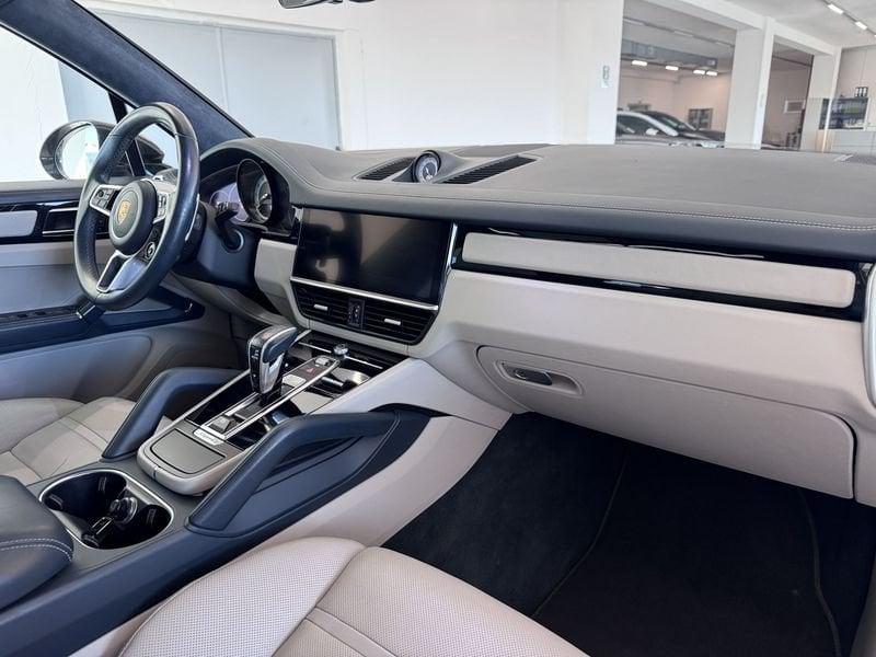 Porsche Cayenne 3.0 V6 E-HYBRID