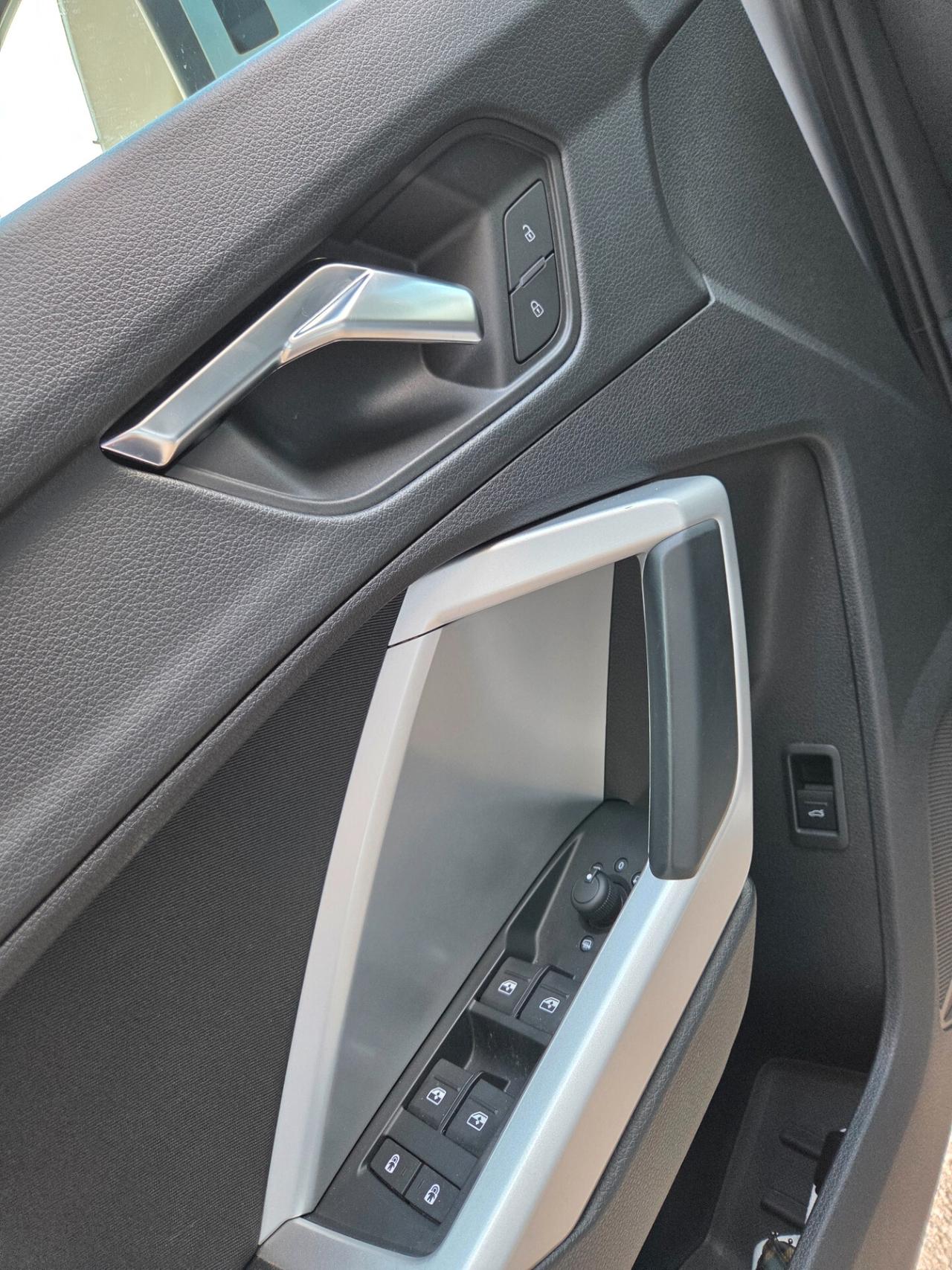Audi Q3 35 TDI S tronic Business