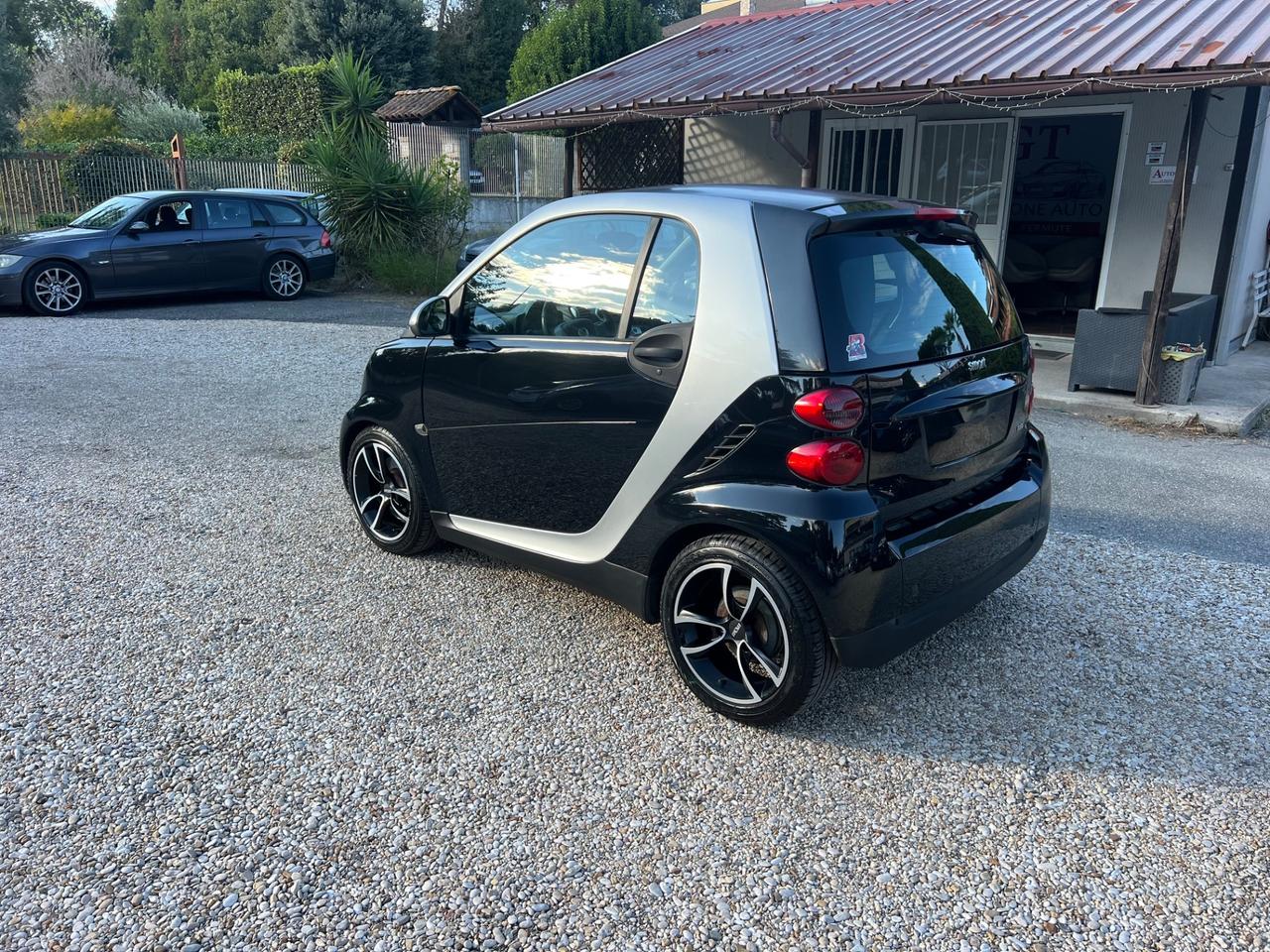 Smart ForTwo 1000 52 kW MHD coupé passion
