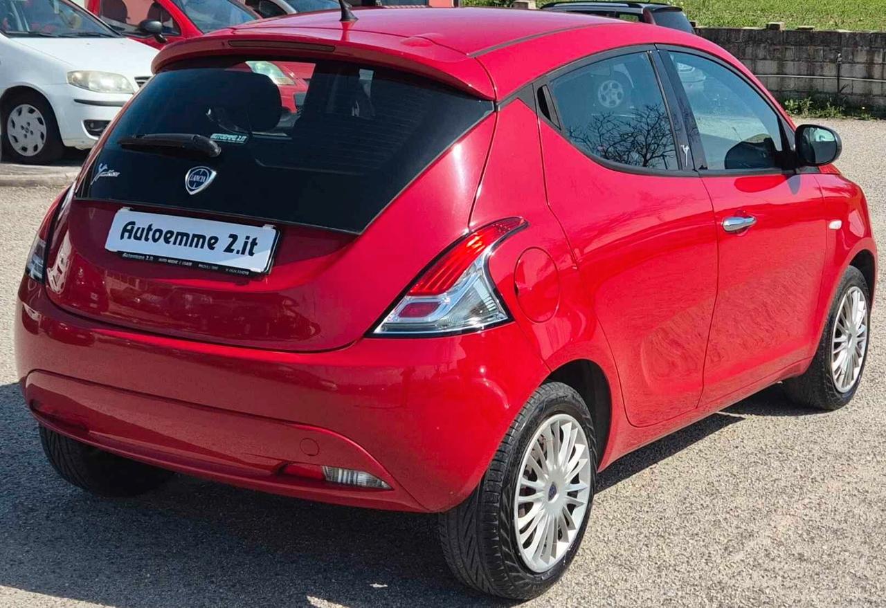 Lancia Ypsilon 1.2 69 CV 5 porte Silver