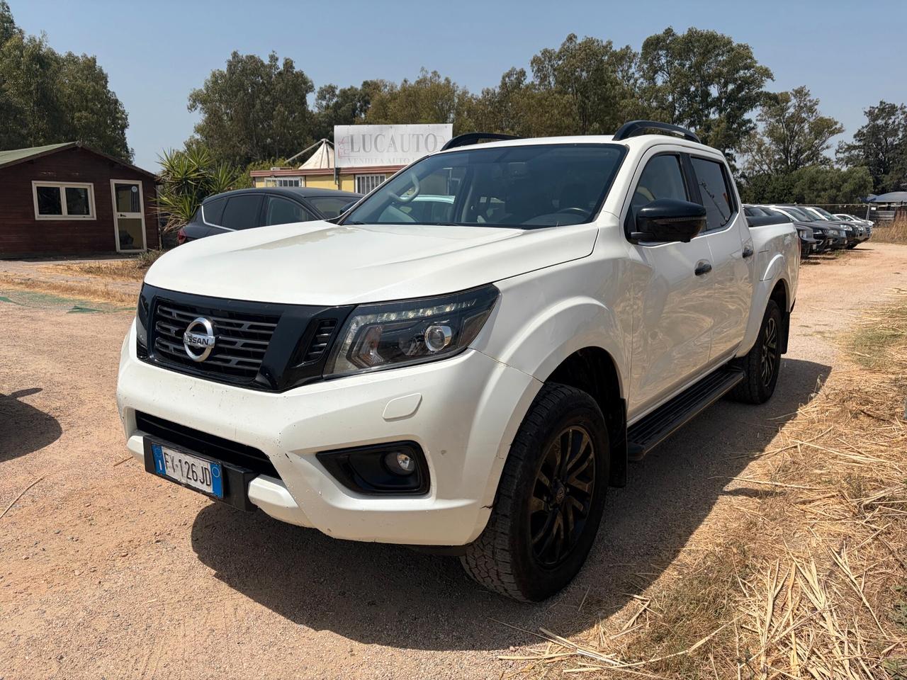 NISSAN NAVARA DOUBLE CAB N-GUARD 2.3 DCI 190CV 4WD IVA ESPOSTA