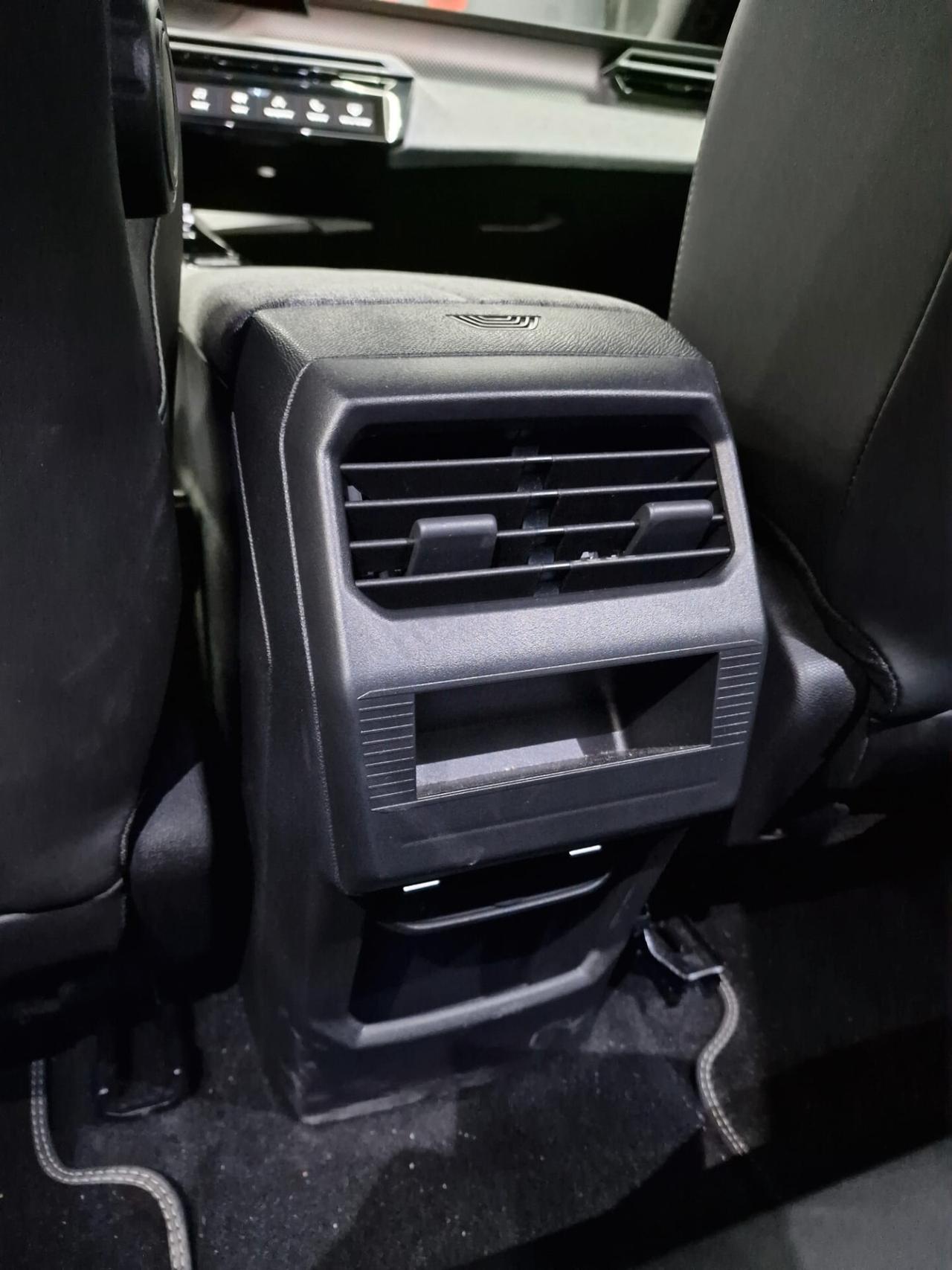 Peugeot 3008 1.2 Hybrid 145 e-DCS6 GT