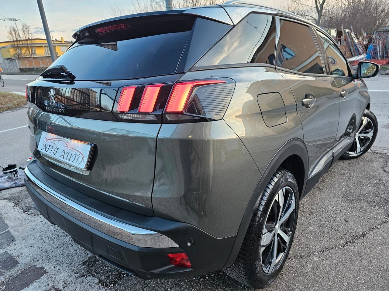 Peugeot 3008 BlueHDi 120cv Allure*S&S*Navi*Led*Euro6*Unipro*