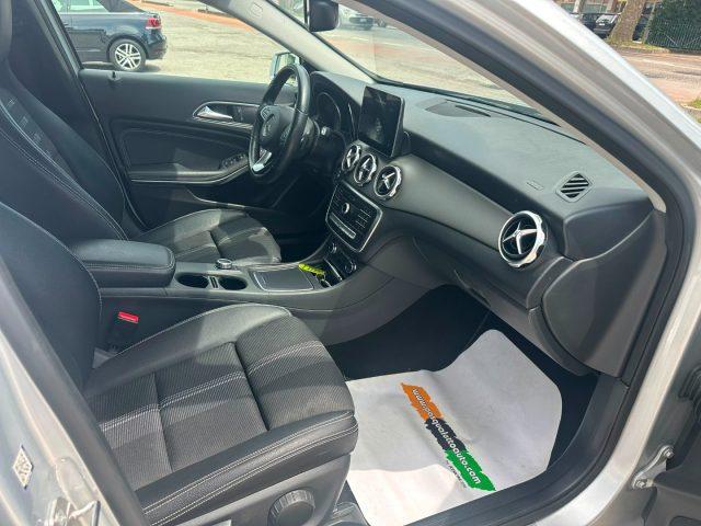 MERCEDES-BENZ GLA 200 d Automatic Sport