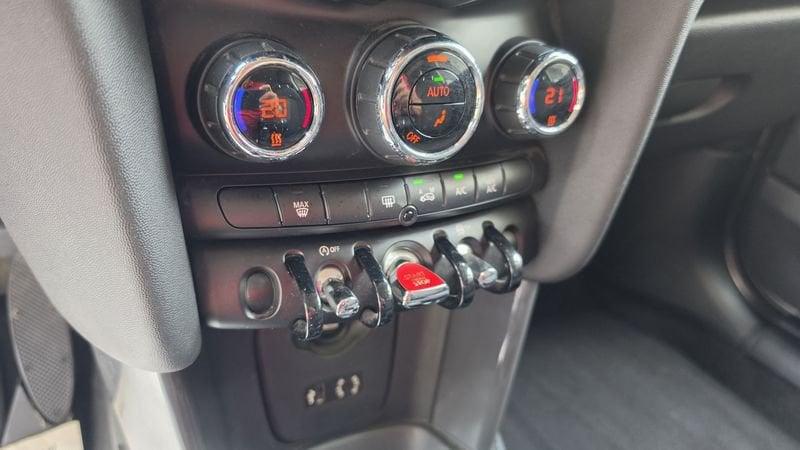 MINI Mini Cooper D LED NAVI HARMAN KARDON PDC