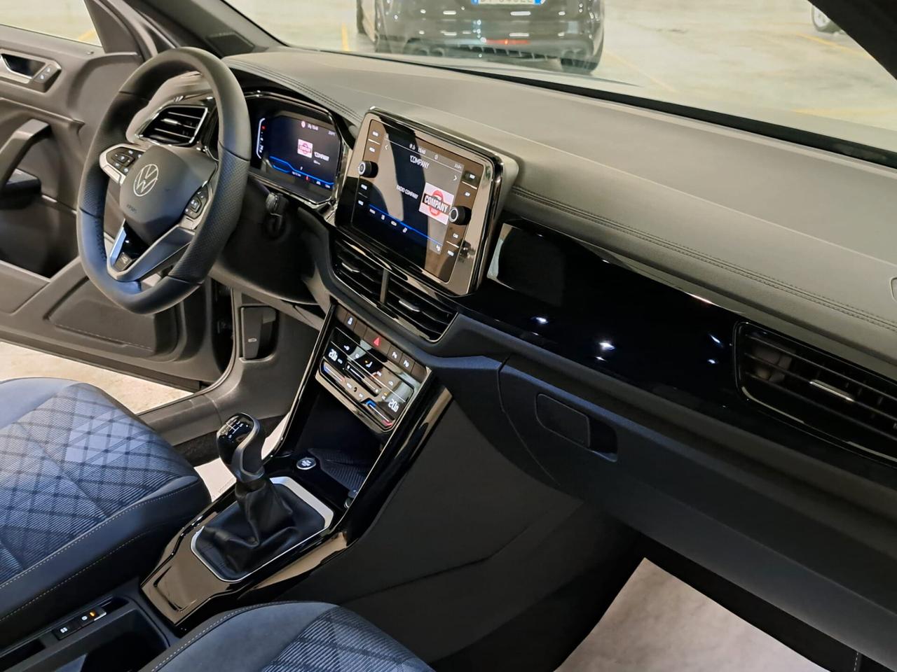 Volkswagen T-Roc 1500 TSI ACT R-Line Plus OPACA