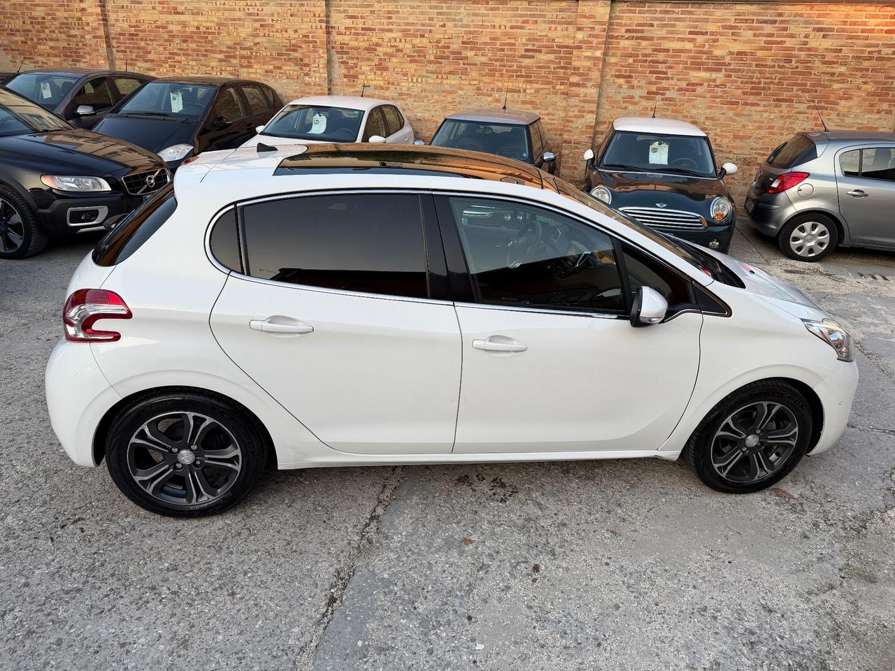 Peugeot 208 PureTech 82 5 porte Allure