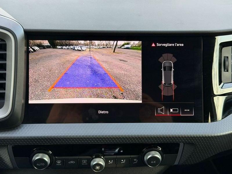 Audi A1 A1 Sportback 30 116cv s-tronic SLINE led multicolor BLU Navarra