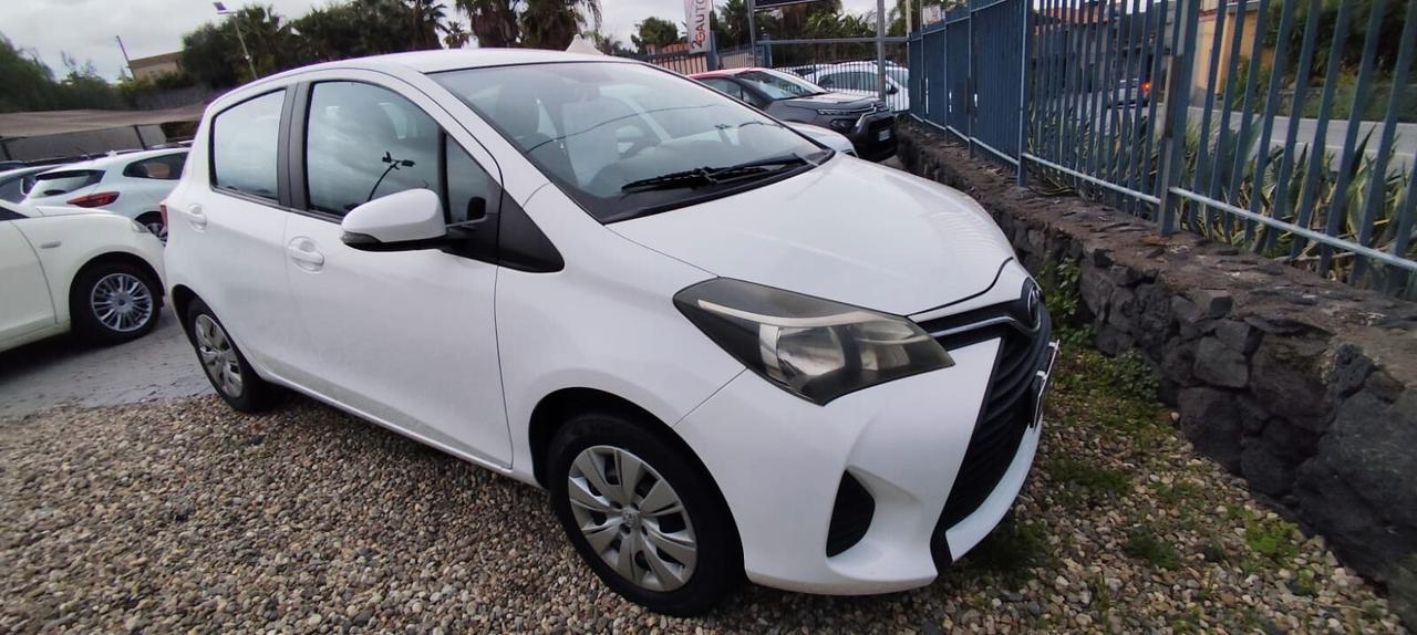 Toyota Yaris 1.0 5 porte Active