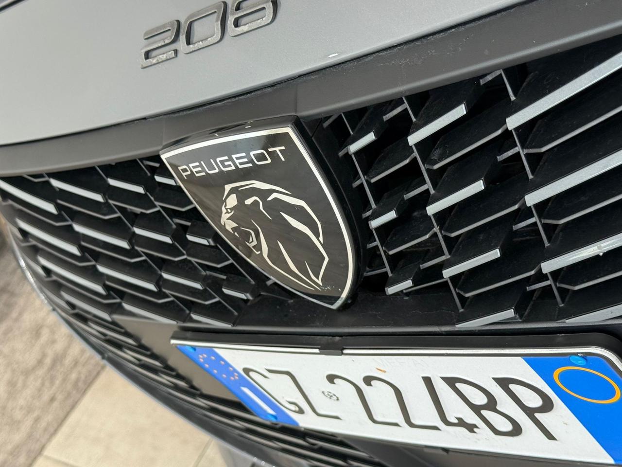 Peugeot 208 ALLURE PACK 100CV 2025