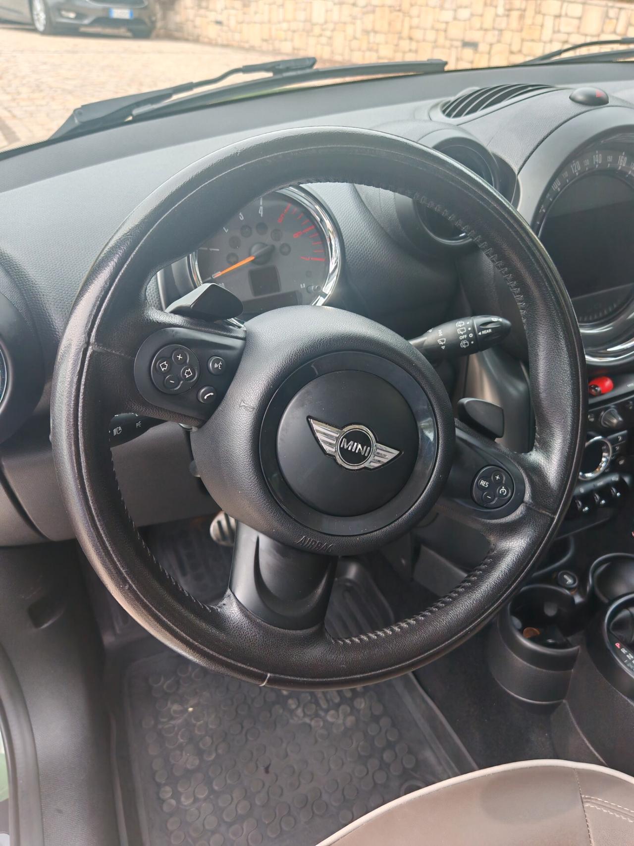 MINI Countryman Cooper SD 2.0 143 CV – Business XL (2016)