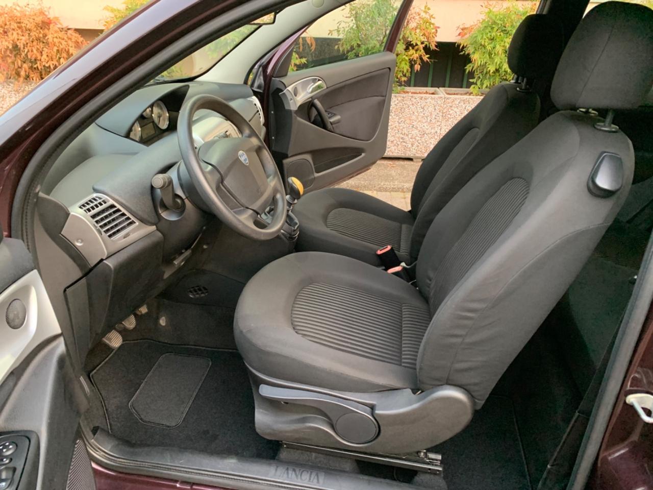 Lancia Ypsilon 1.2 Platino