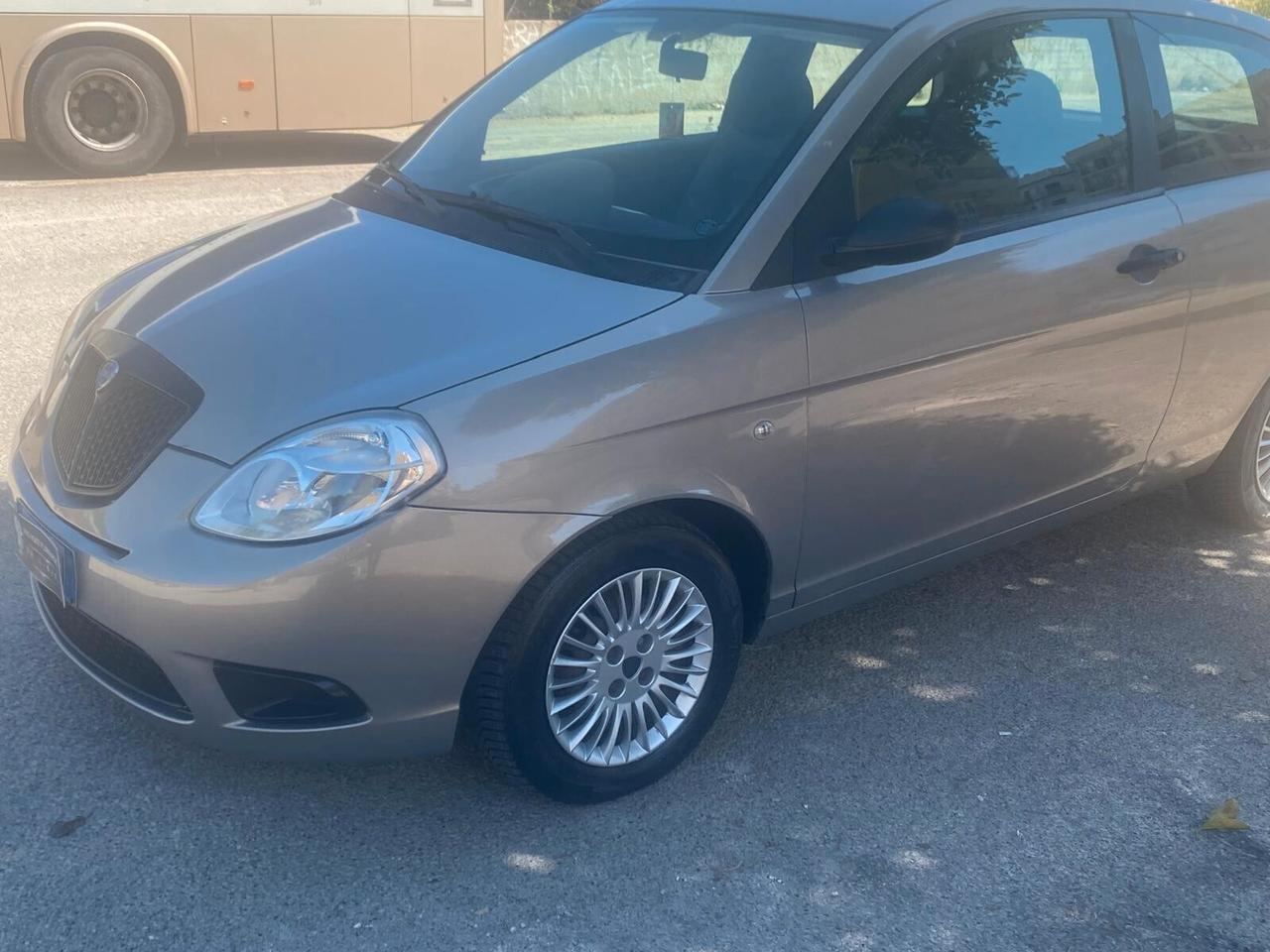 Lancia Ypsilon 1.2 Oro