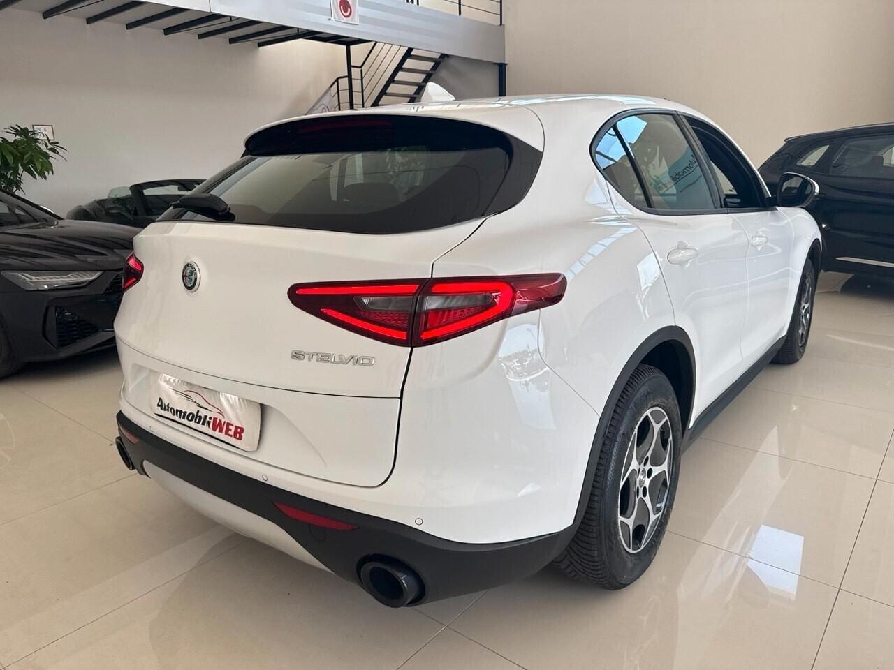 Alfa Romeo Stelvio 2.2 Turbodiesel 190 CV AT8 RWD Business