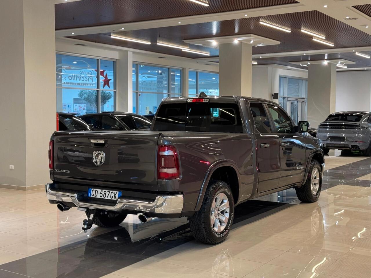 Dodge RAM 1500 5.7 LARAMIE CAB 4WD 395CV auto