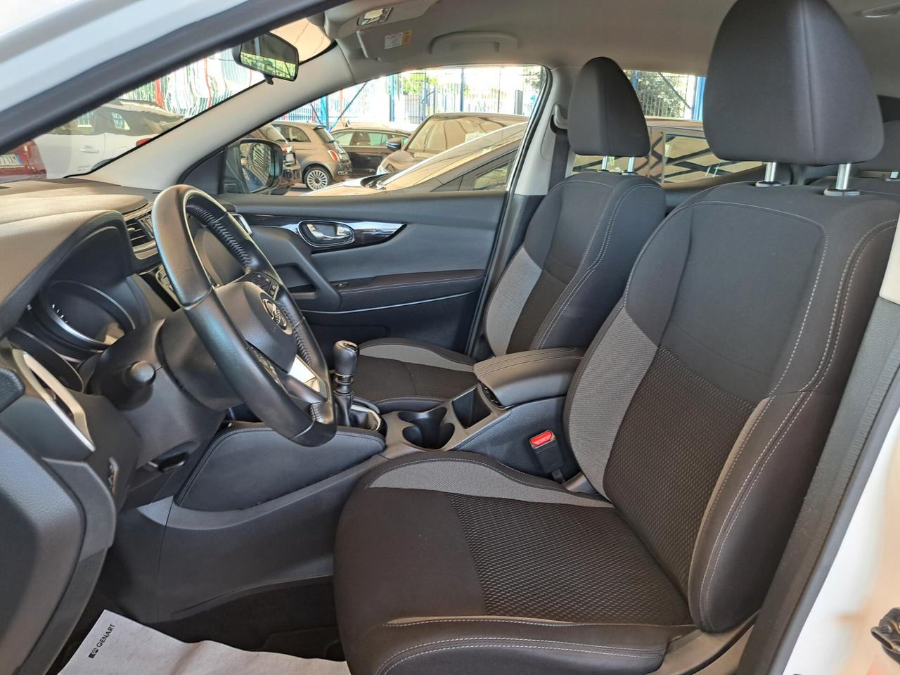 Nissan Qashqai 1.3 DIG-T 140 CV Business