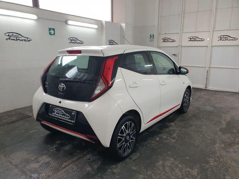 Toyota Aygo Connect 1.0 VVT-i 72 CV 5 porte x-play DA 149,00 euro AL MESE