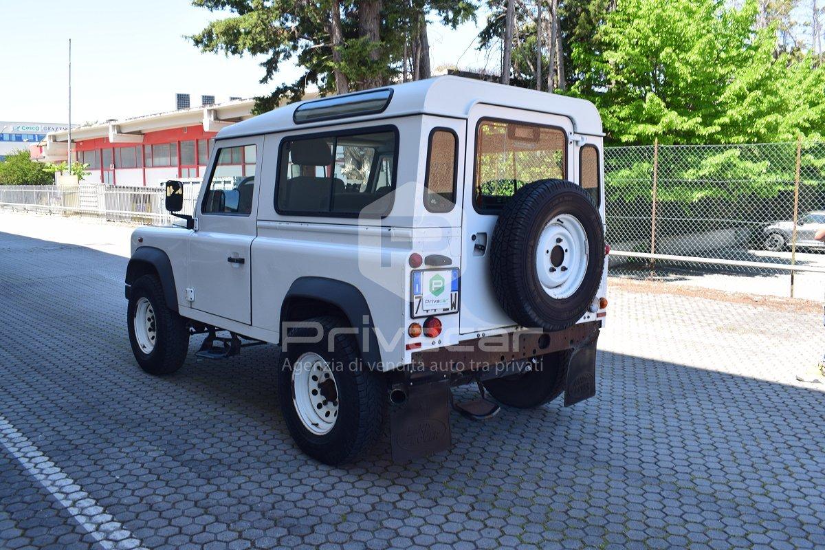 LAND ROVER Defender 90 2.2 TD4 Station Wagon N1