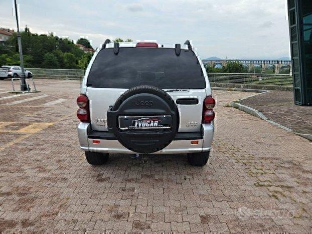 Jeep Cherokee valutiamo usato /scambio