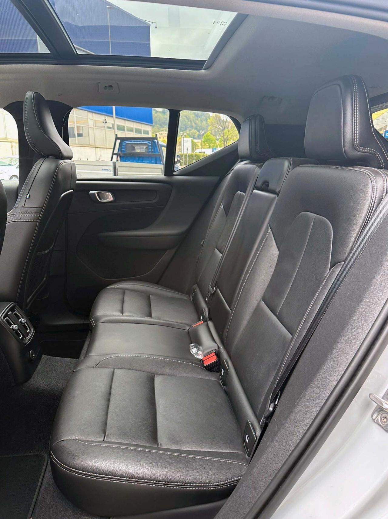 Volvo XC40 T5 Plug-in Hybrid Inscription Expression Tetto Apribile Interni in Pelle Unicopro. Fatturaabile