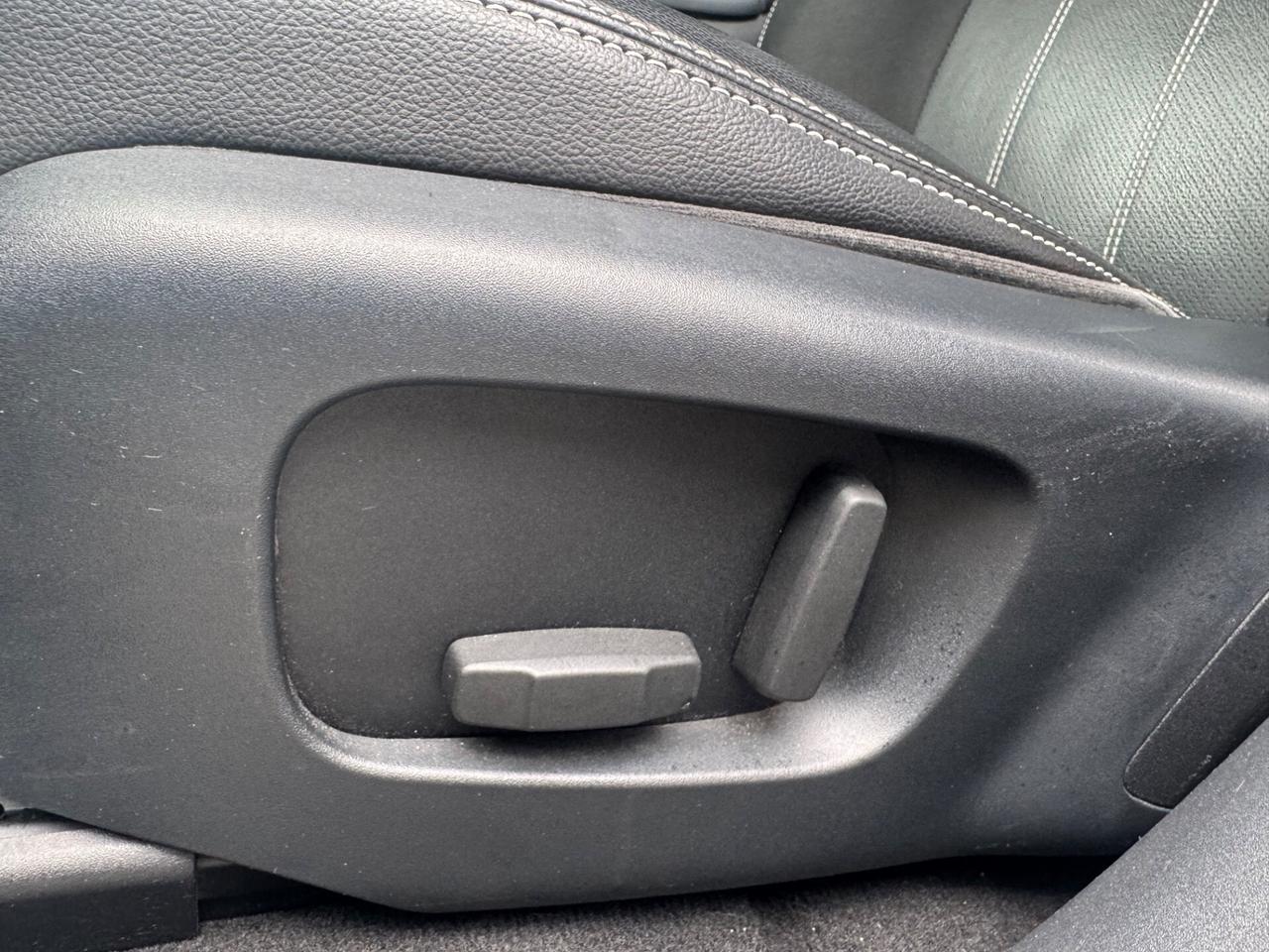 Land Rover Range Velar 2.0D I4 240 CV R-Dynamic S