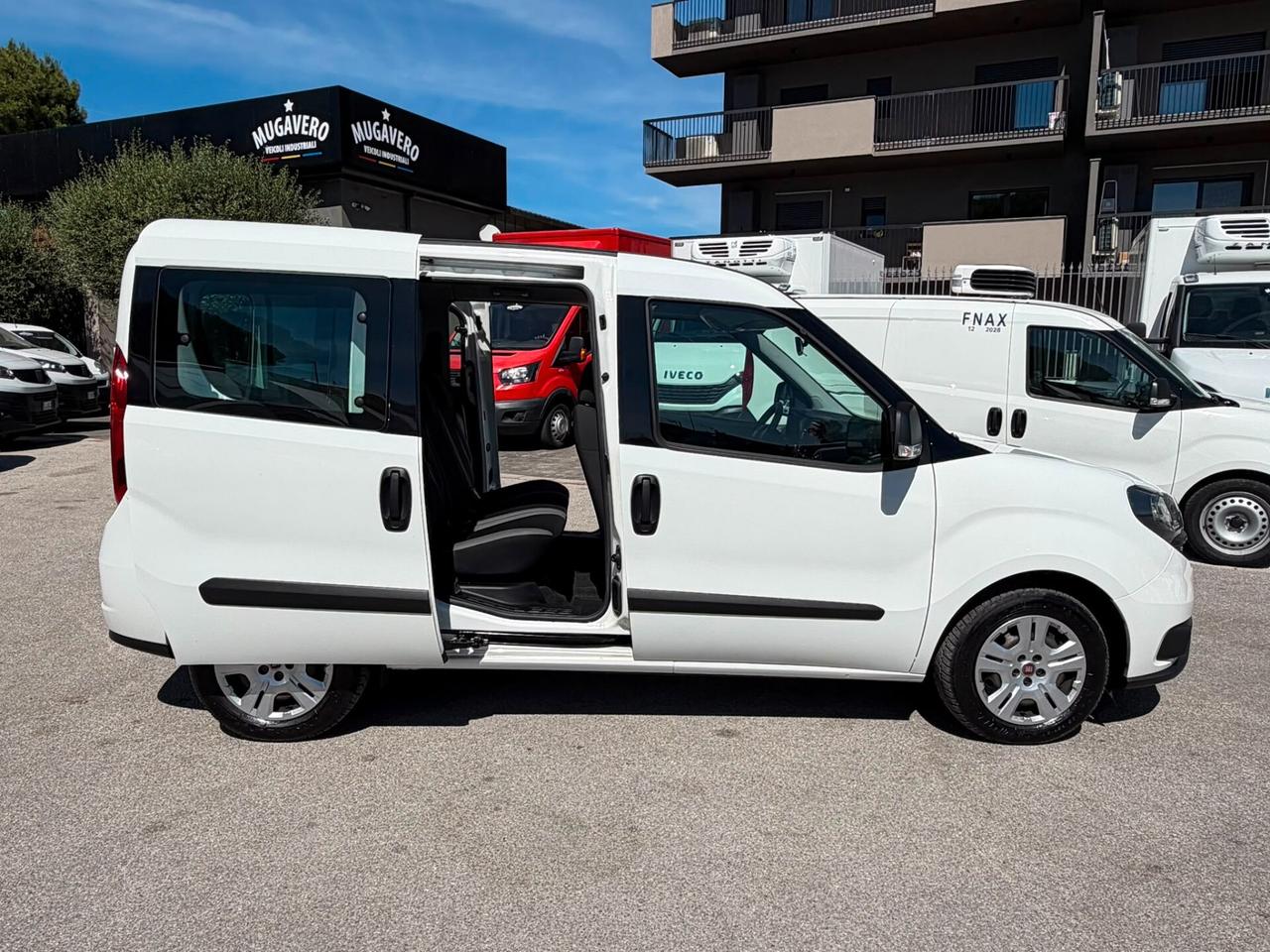FIAT DOBLO' 1.6 AUTOCARRO 5 POSTI