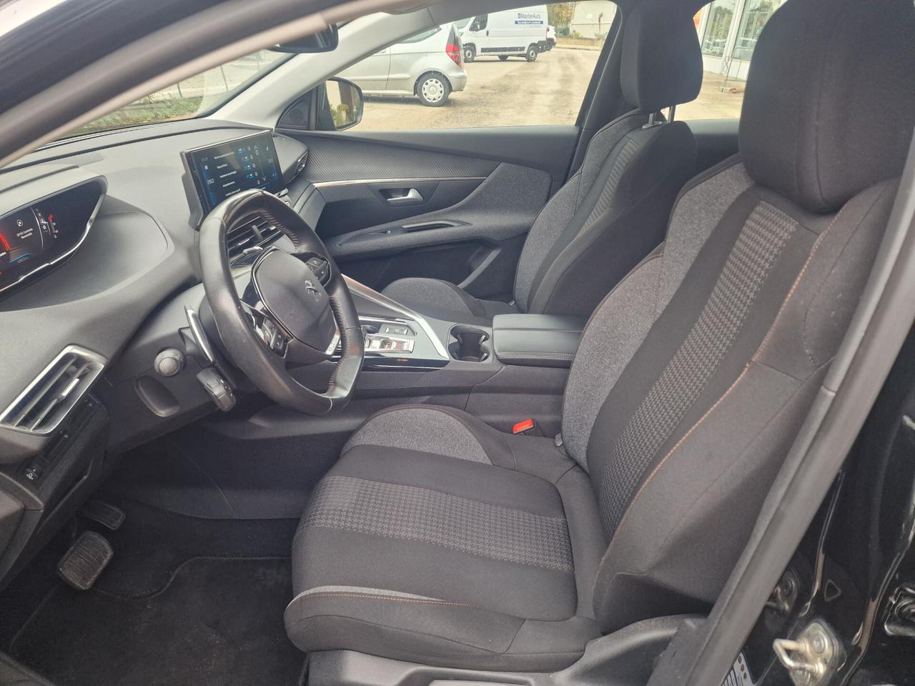 Peugeot 3008 BlueHDi 130 S&S Active Business