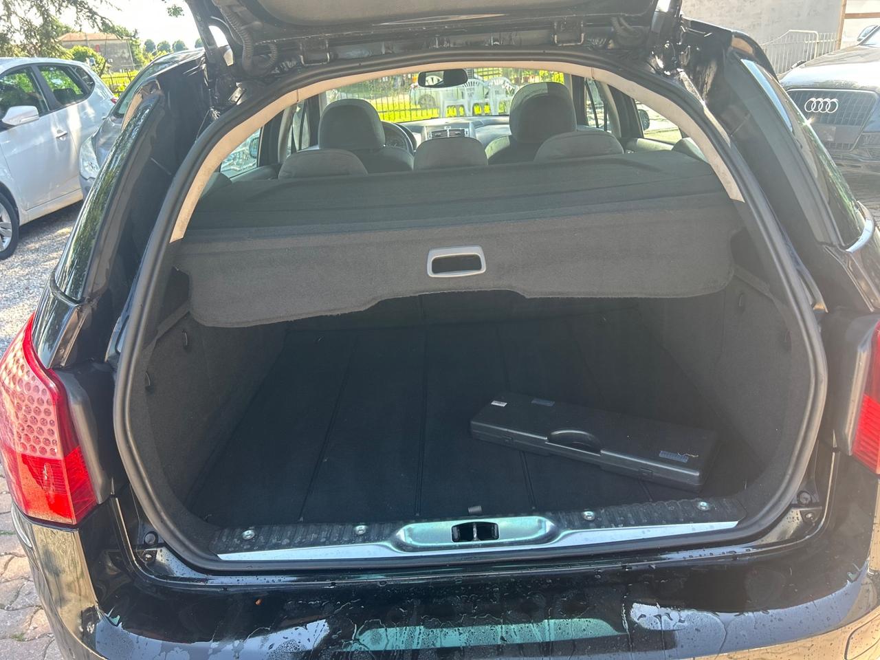 Peugeot 407 2.0 HDi SW Ciel Business