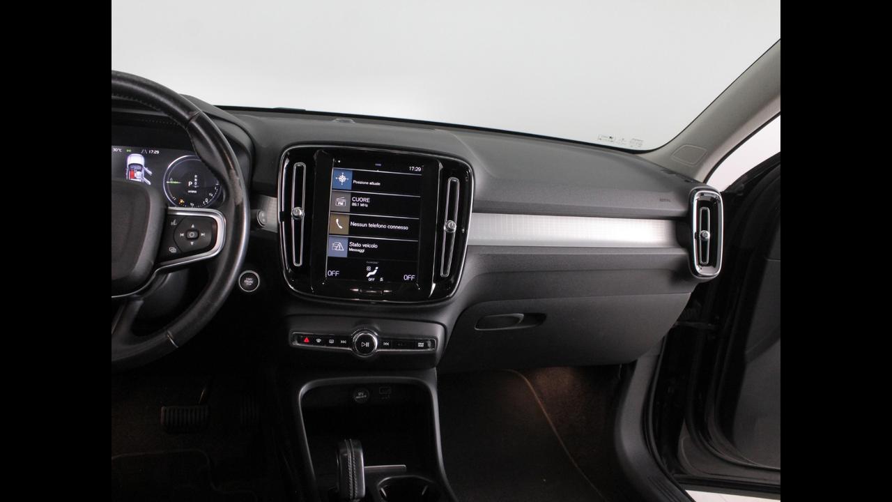 VOLVO XC40 - XC40 1.5 t5 phev Inscription Expression auto my21