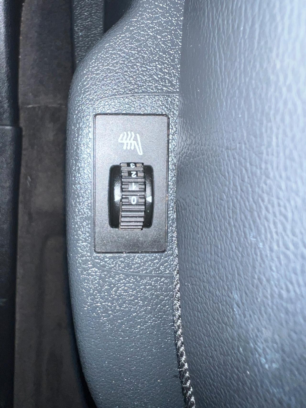 Peugeot 3008 1.6 HDi/TETTO+PELLE/UNIPROP