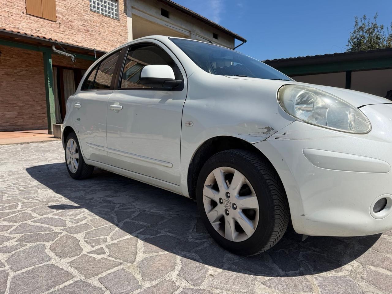 Nissan Micra 1.2 12V 5 porte Tekna neopatentati
