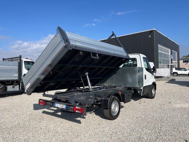 IVECO Daily 35S 14 ribaltabile trilaterale nuovo