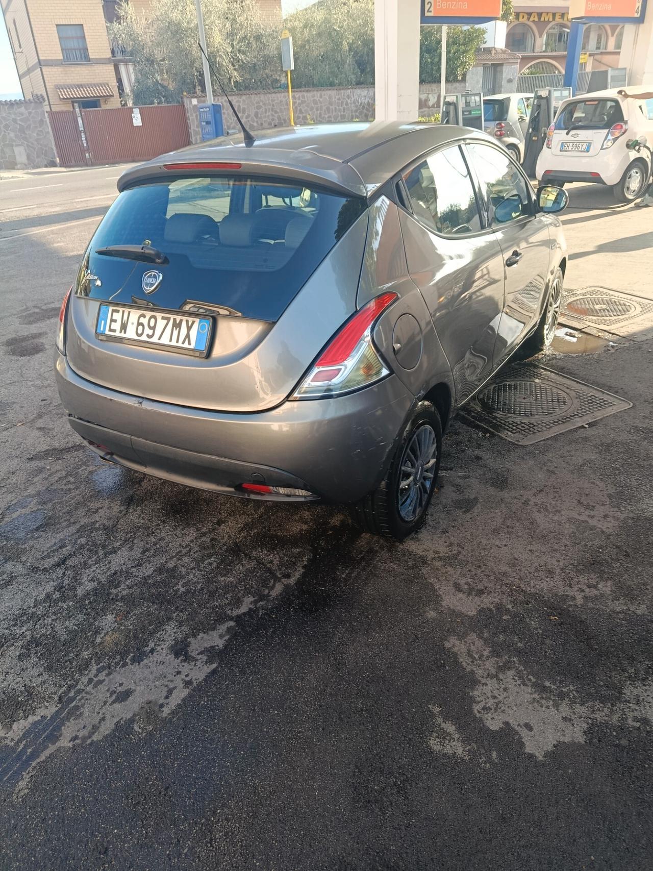 Lancia Ypsilon 1.2 69 CV 5 porte GPL Ecochic Elefantino