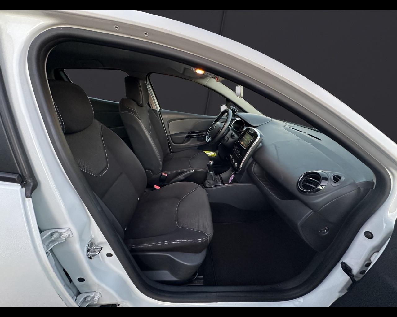 RENAULT Clio 4ª serie - Clio 1.2 75CV 5 porte Live