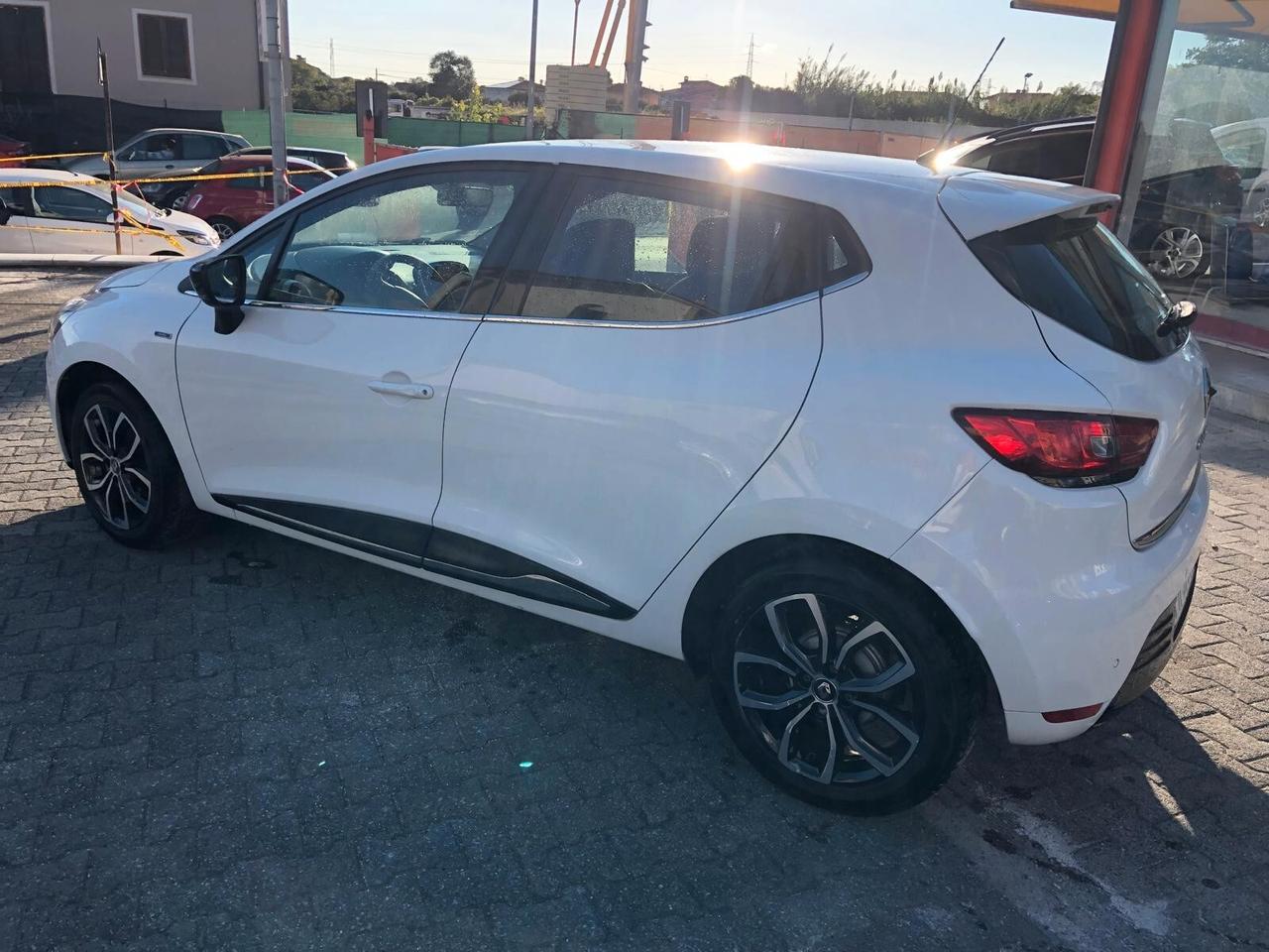 Renault Clio TCe 12V 90 CV GPL UNICO PROPRIETARIO GARANZIA 12 MESI RINNOVABILE FINO A 36 MESI