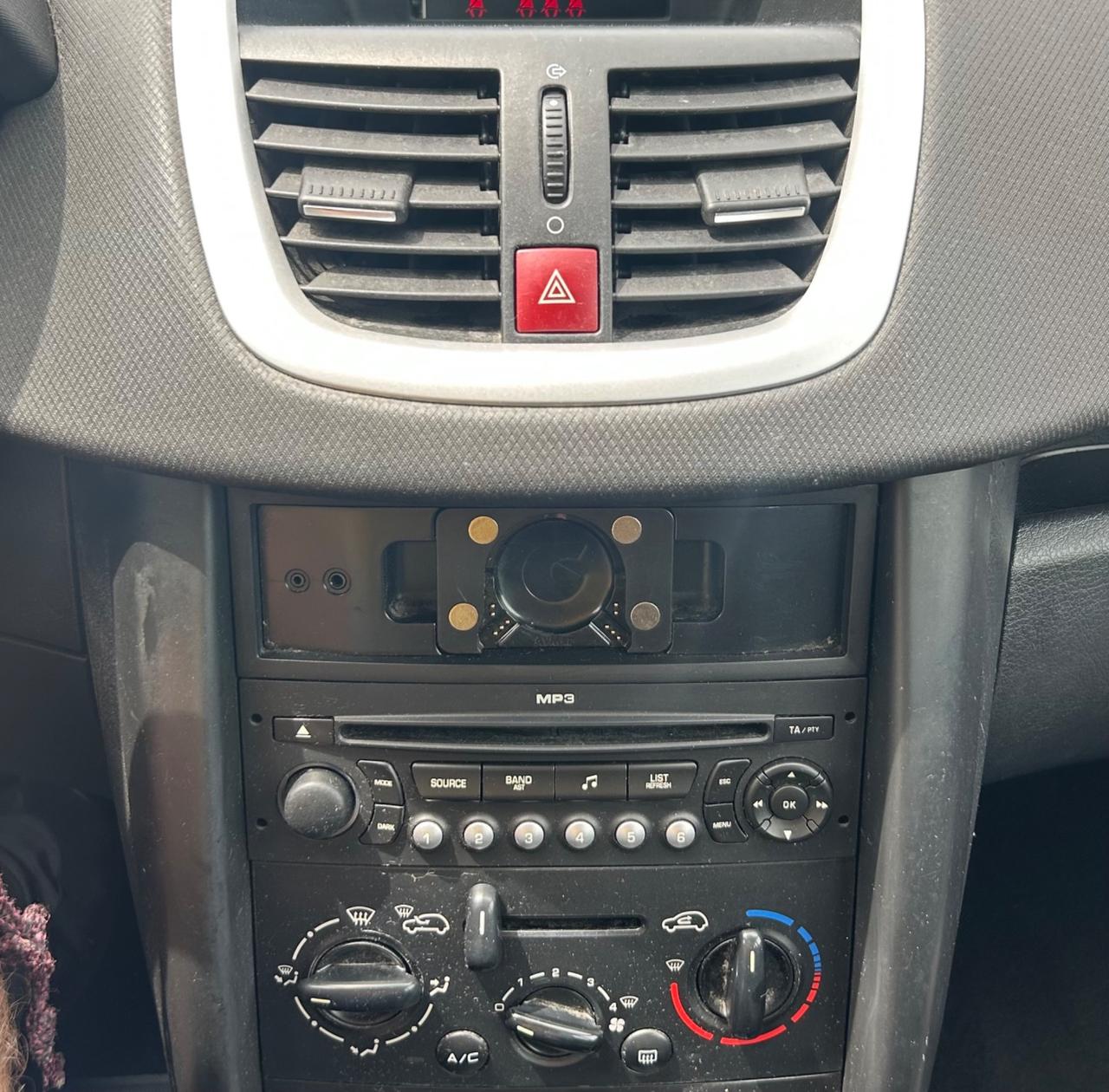 Peugeot 207 1.4 VTi 95CV 5p. Active XS Neopatentati