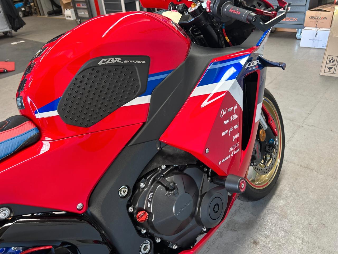 Honda CBR 600 RR racing