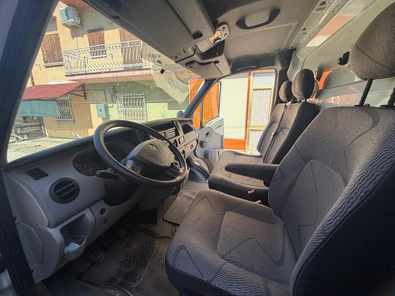 Renault master