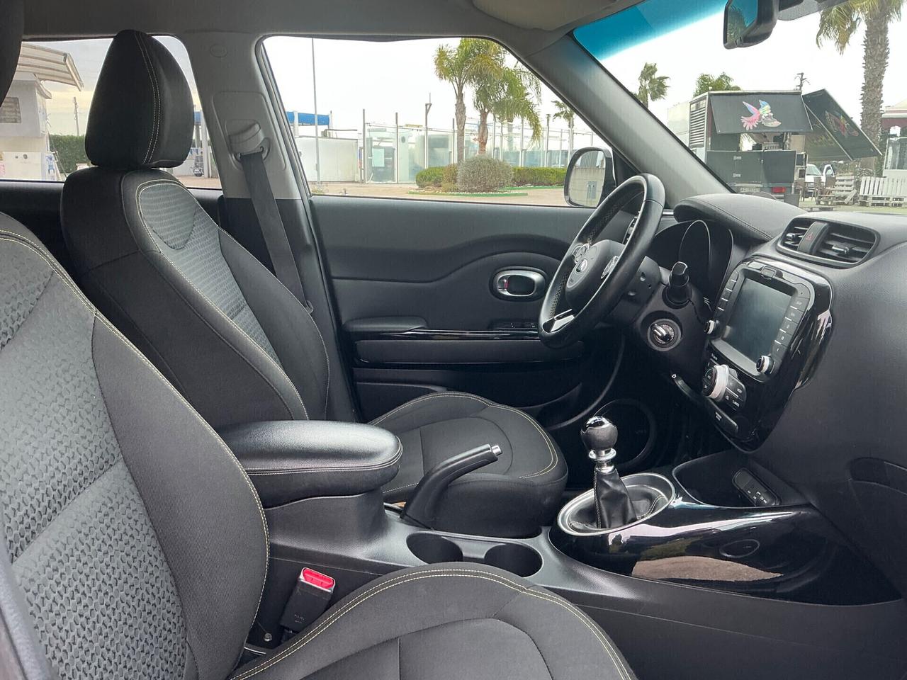 KIA SOUL 1.6 CRDI 136 Cv STRAFULL BI-COLOR 10/2016