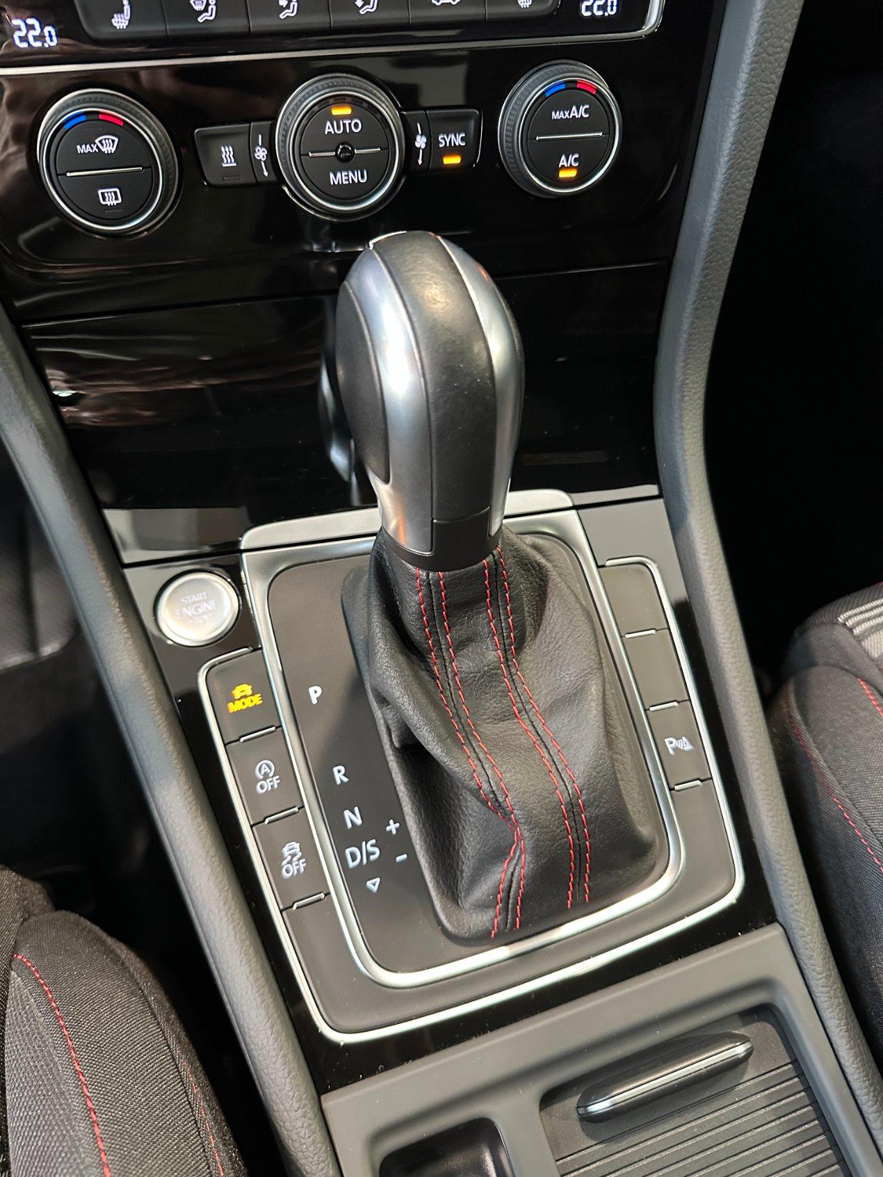 Volkswagen Golf GTI 2.0 tsi Performance DSG-LED-19"-Tetto-DCC-Dynaudio-FULL