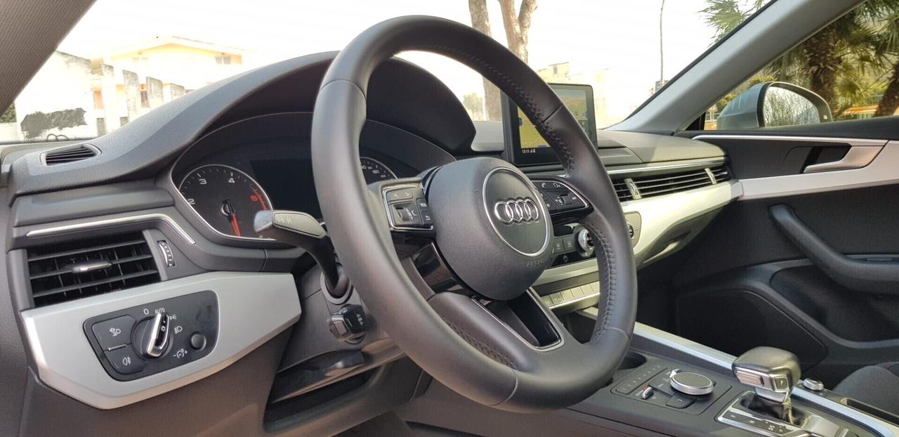 Audi A5 SPB 2.0 TDI 190 CV S tronic cerchi da 20,fari led bixeno,vetri scuri,navi,cruise control,sensori di parcheggio,bellissima