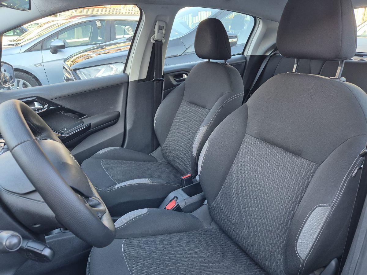 PEUGEOT - 208 - BlueHDi 75 S&S 5p. Active