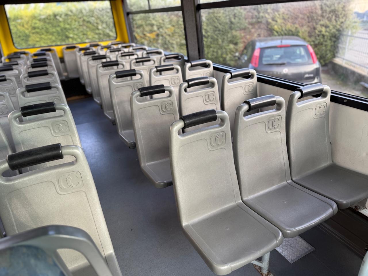 Scuolabus/ Iveco 42 posti euro 9.500