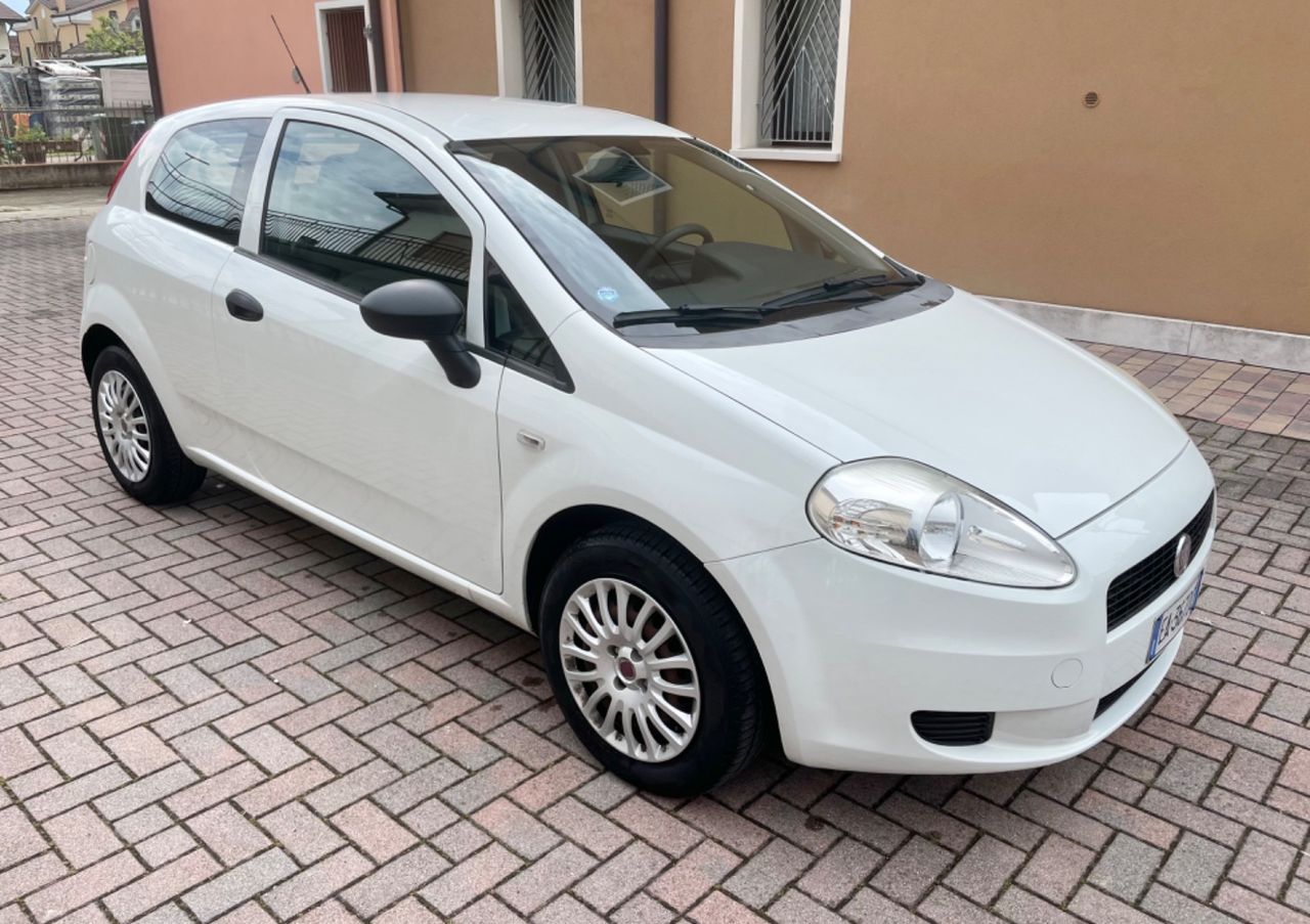 Fiat G.Punto a GPL Ok Neopatentati