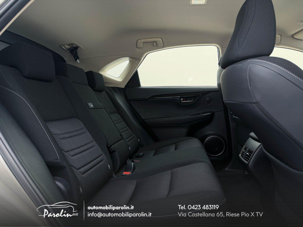 Lexus NX 300h 2.5 Business 2wd cvt