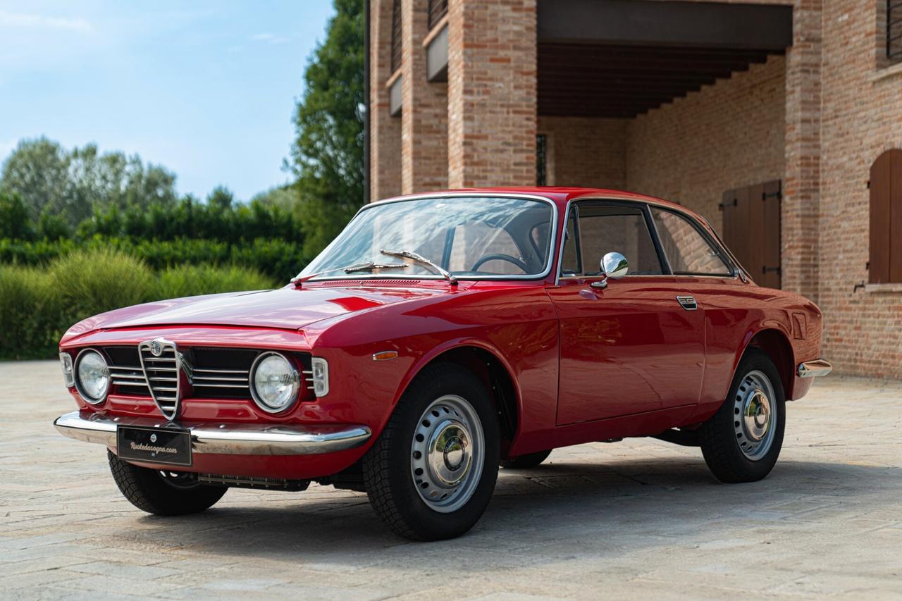 Alfa Romeo Giulia SPRINT GT VELOCE - RDS01445